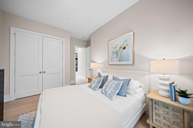 5125 UPTON ST NW, Washington, DC 20016