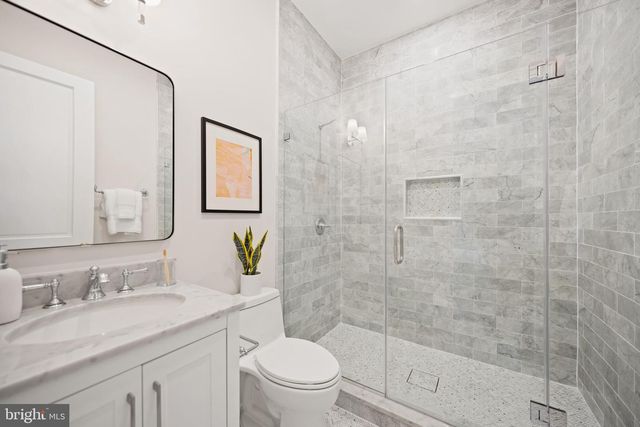 5125 UPTON ST NW, Washington, DC 20016