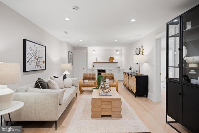 5125 UPTON ST NW, Washington, DC 20016