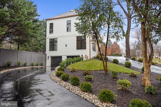 5125 UPTON ST NW, Washington, DC 20016