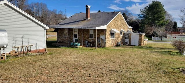 142 Motsinger Drive, Winston-salem, NC 27107