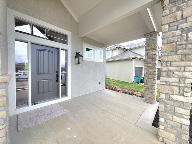 18232 Oakmont Street, Overland Park, KS 66013