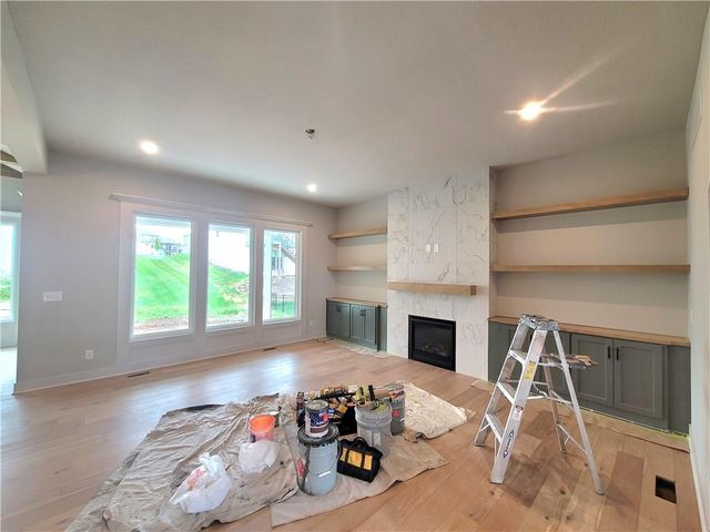18232 Oakmont Street, Overland Park, KS 66013