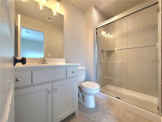 18232 Oakmont Street, Overland Park, KS 66013
