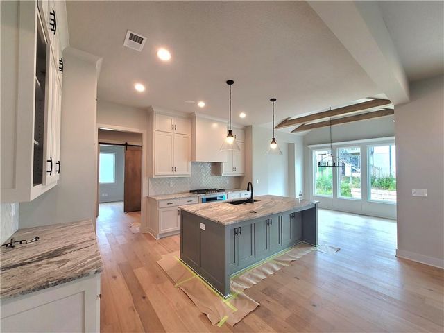 18232 Oakmont Street, Overland Park, KS 66013
