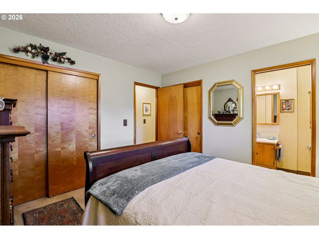 6117 IDAHO St, Vancouver, WA 98661