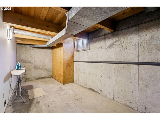 6117 IDAHO St, Vancouver, WA 98661