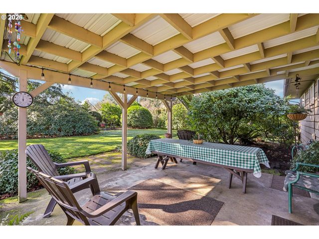 6117 IDAHO St, Vancouver, WA 98661