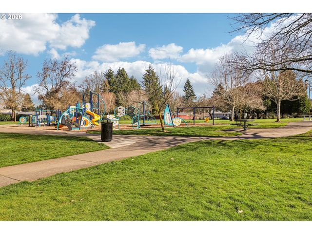 6117 IDAHO St, Vancouver, WA 98661