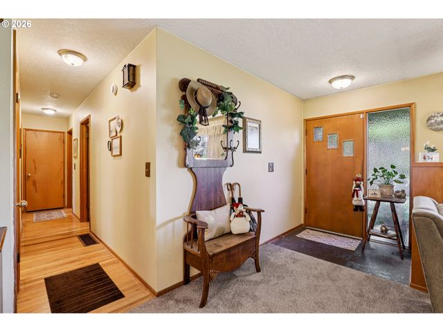 6117 IDAHO St, Vancouver, WA 98661