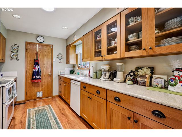 6117 IDAHO St, Vancouver, WA 98661