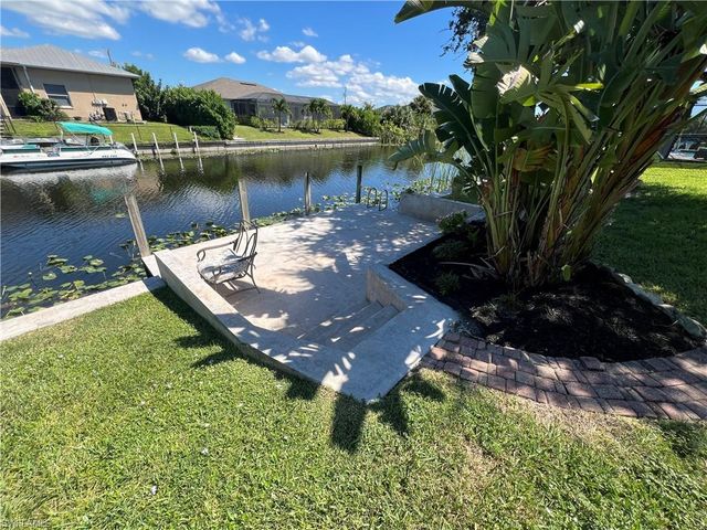 225 SW 26th PL, Cape Coral, FL 33991
