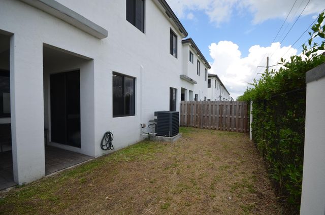 15743 SW 136th Terrace, Miami, FL 33196