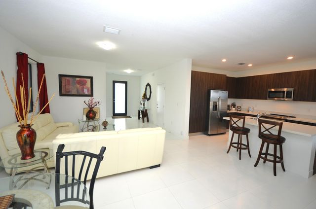 15743 SW 136th Terrace, Miami, FL 33196