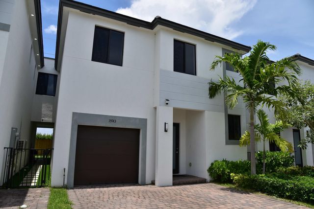 15743 SW 136th Terrace, Miami, FL 33196