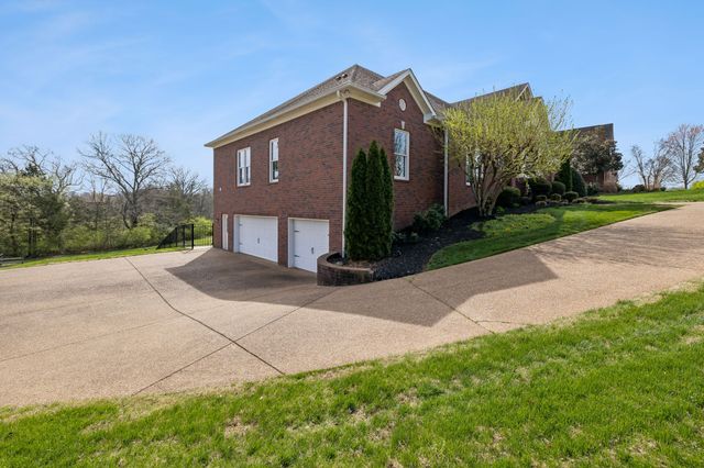 301 Fountainbrooke Dr, Brentwood, TN 37027