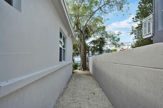 244 SW 14th Avenue, Miami, FL 33135