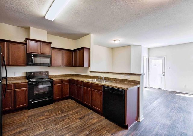 112 Blue Crest Lane, Brookshire, TX 77423