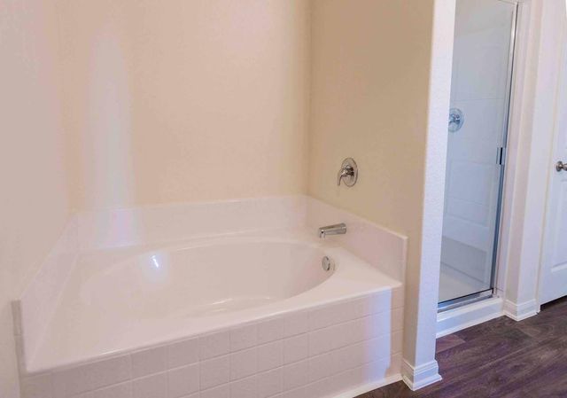 112 Blue Crest Lane, Brookshire, TX 77423