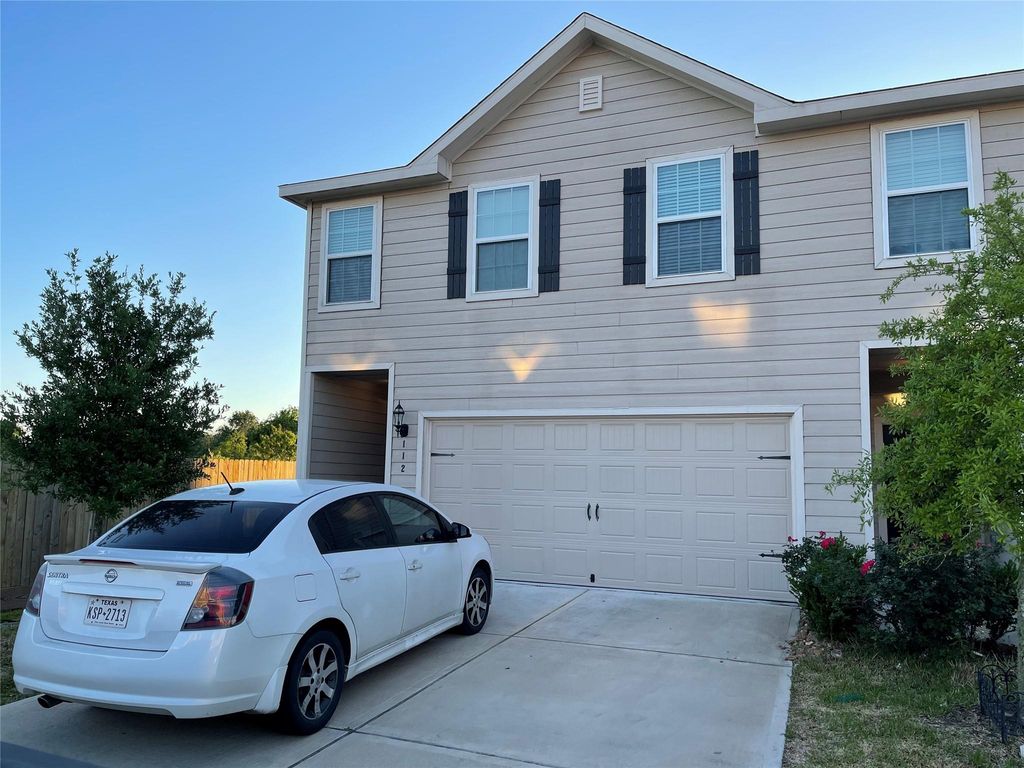 112 Blue Crest Lane, Brookshire, TX 77423