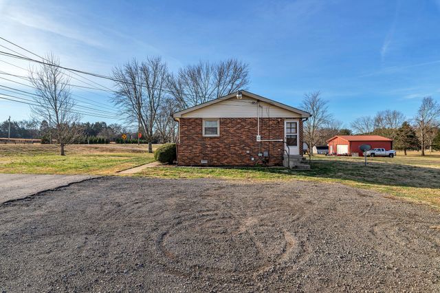 2086 Hartsville Pike, Lebanon, TN 37087