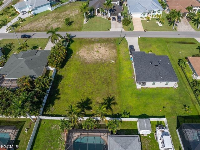 9 NW 38th PL, Cape Coral, FL 33993