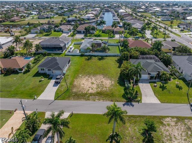 9 NW 38th PL, Cape Coral, FL 33993