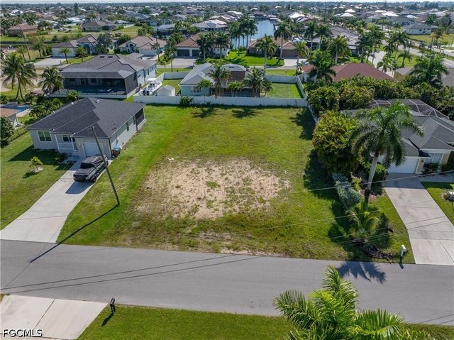 9 NW 38th PL, Cape Coral, FL 33993