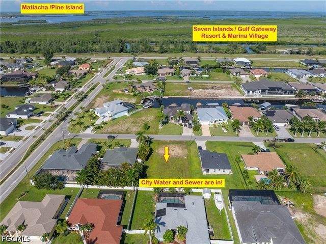 9 NW 38th PL, Cape Coral, FL 33993