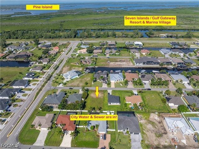 9 NW 38th PL, Cape Coral, FL 33993