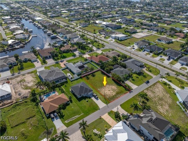 9 NW 38th PL, Cape Coral, FL 33993