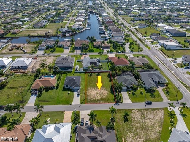 9 NW 38th PL, Cape Coral, FL 33993