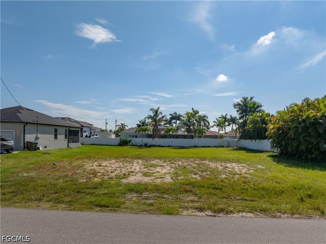 9 NW 38th PL, Cape Coral, FL 33993
