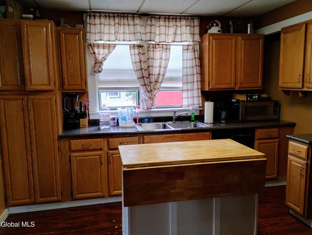 11 2nd Street, Cohoes, NY 12047