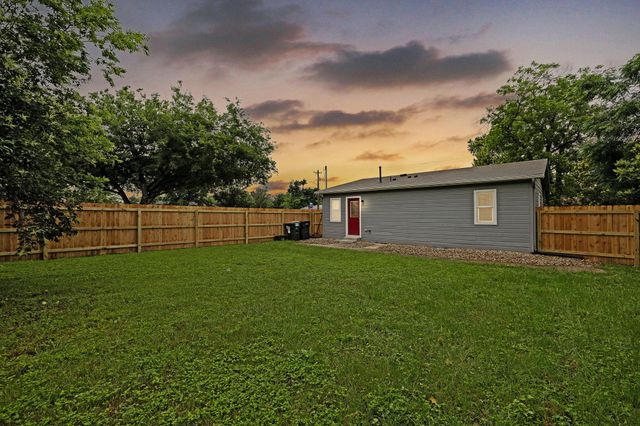 606 E 19th ST, Georgetown, TX 78626