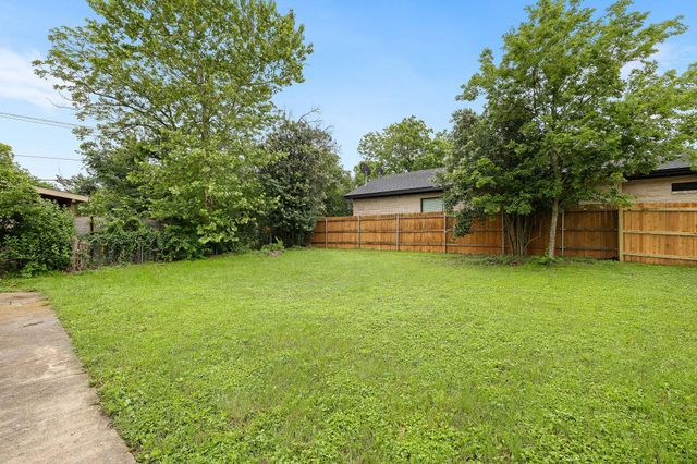 606 E 19th ST, Georgetown, TX 78626