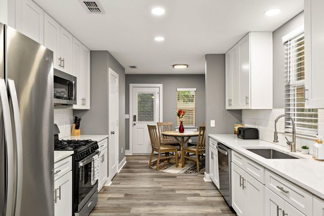 606 E 19th ST, Georgetown, TX 78626