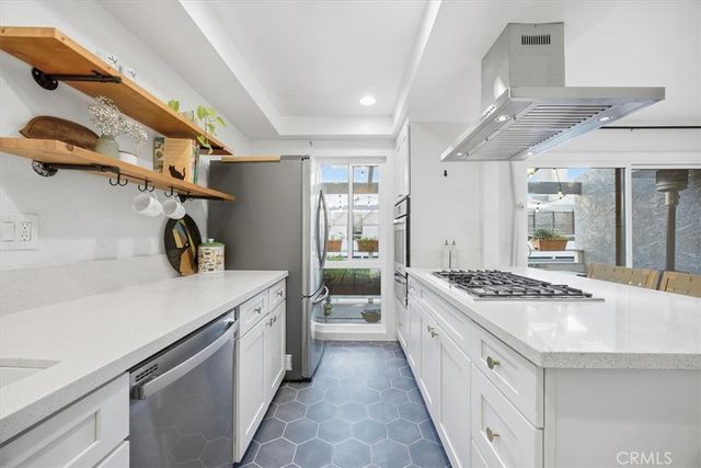 1911 Rockefeller Lane E, Redondo Beach, CA 90278