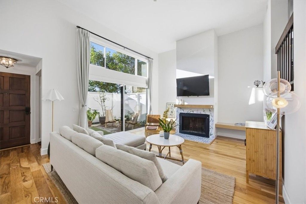 1911 Rockefeller Lane E, Redondo Beach, CA 90278