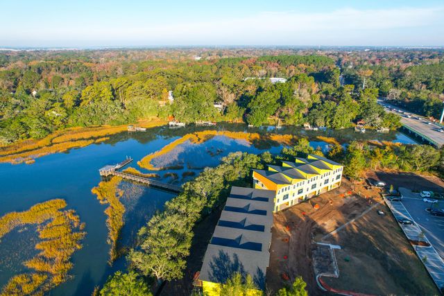 830 Curved Creek Court, Charleston, SC 29412