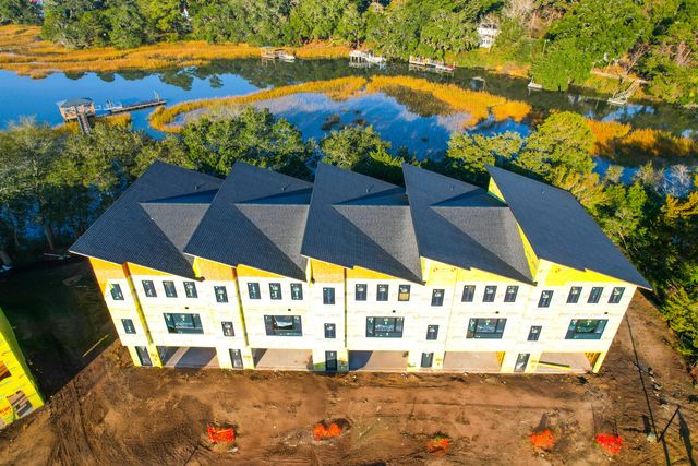 830 Curved Creek Court, Charleston, SC 29412