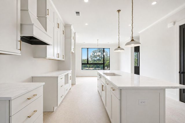 830 Curved Creek Court, Charleston, SC 29412