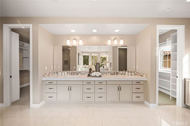 46 Shadybend, Irvine, CA 92602