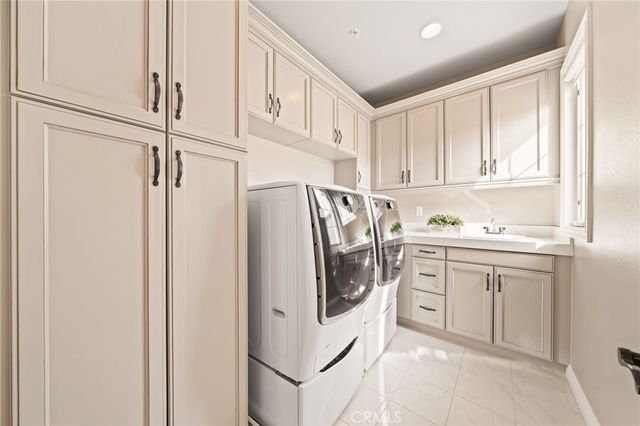 46 Shadybend, Irvine, CA 92602