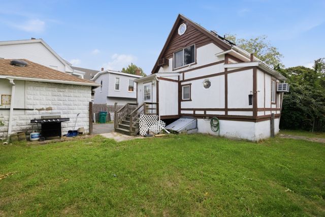 18 Melvin Ave, Lynn, MA 01902