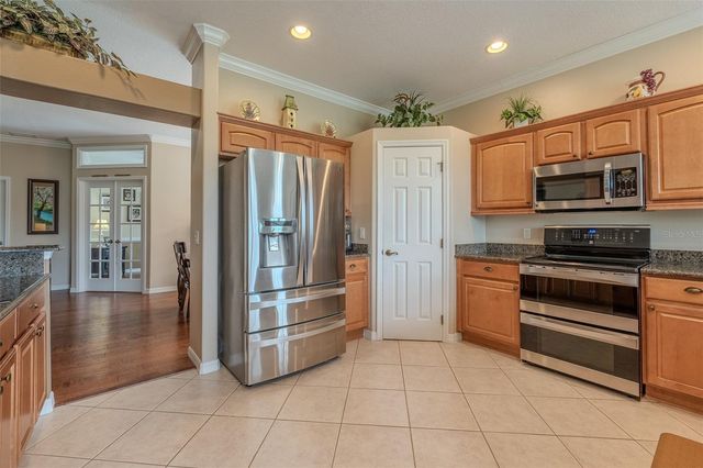 15525 SW 14TH AVENUE ROAD, Ocala, FL 34473