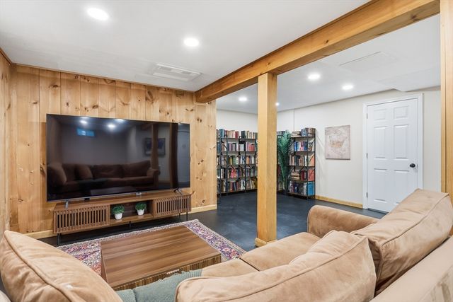 65 Bennett Street, Hudson, MA 01749