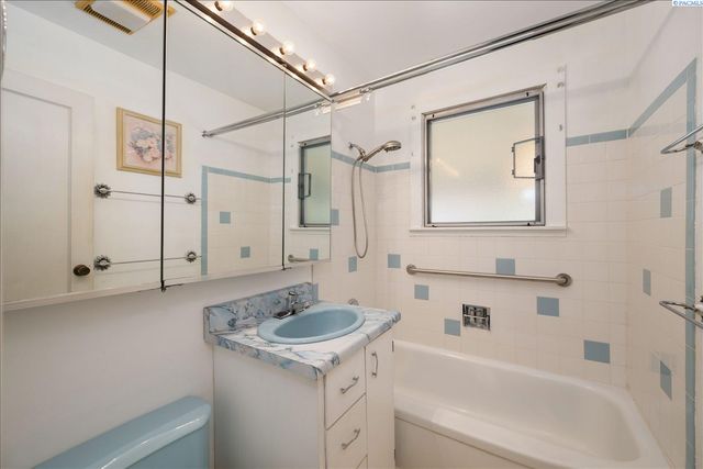 29 N Jean St., Kennewick, WA 99336