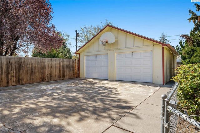 29 N Jean St., Kennewick, WA 99336