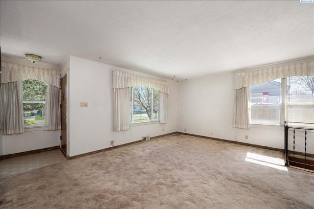 29 N Jean St., Kennewick, WA 99336